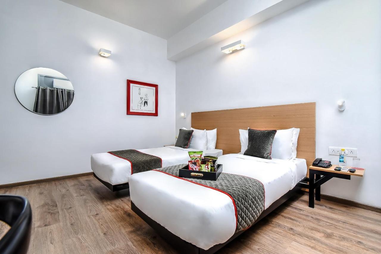Oyo Townhouse 044 Sector 14 Gurugram Hotel Gurgaon Exterior foto