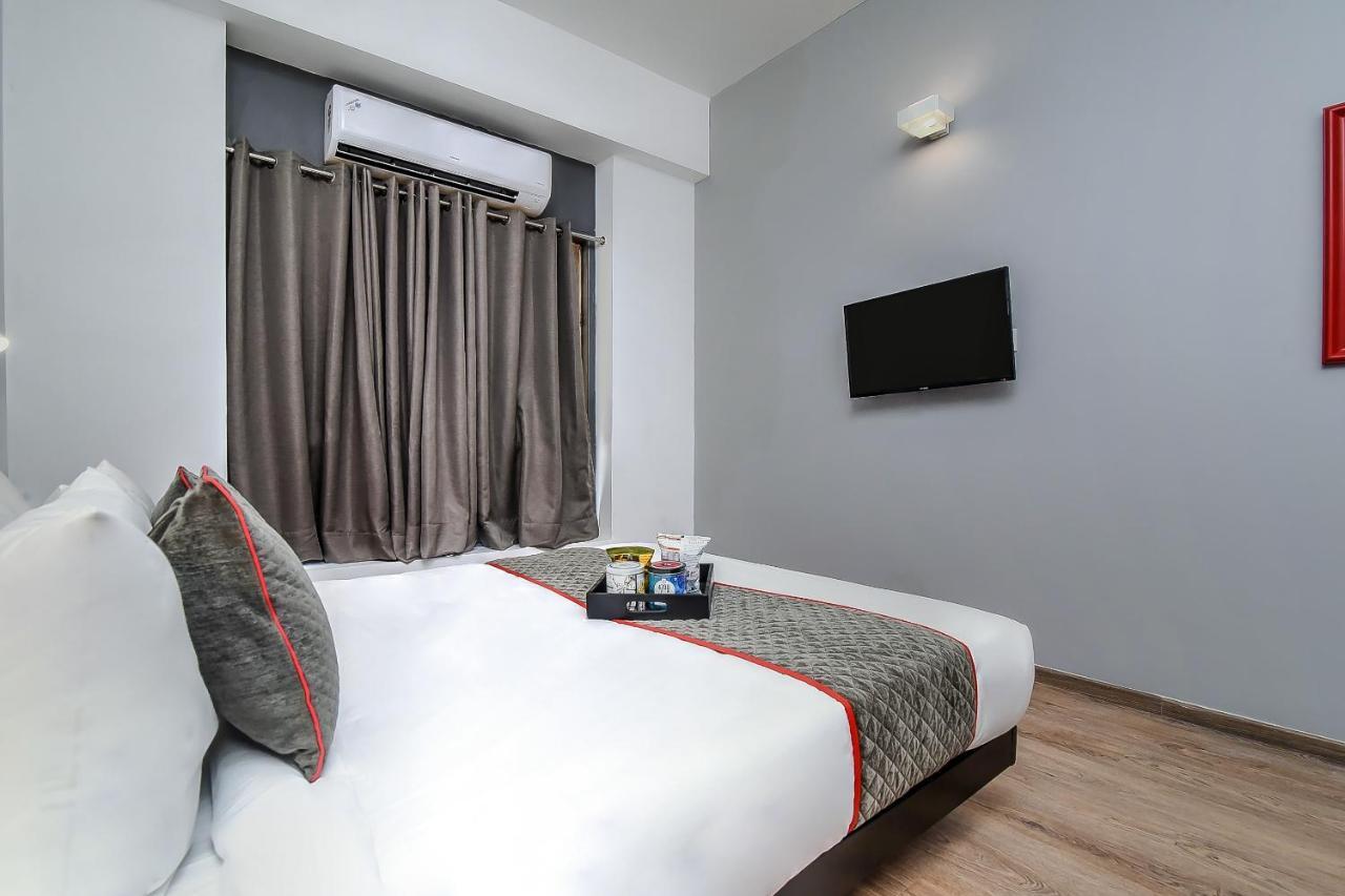 Oyo Townhouse 044 Sector 14 Gurugram Hotel Gurgaon Exterior foto